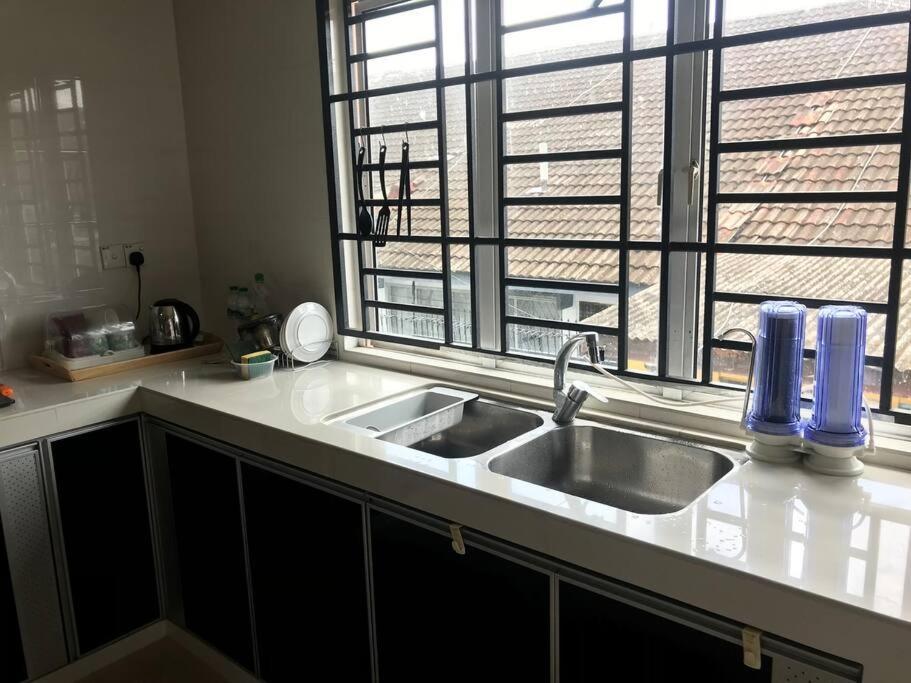 Terrace House Near Stulang Laut Ciq Midvalley Ksl For 7Pax Johor Bahru Luaran gambar