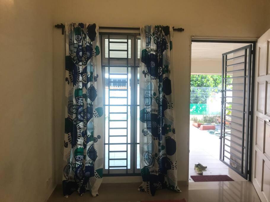 Terrace House Near Stulang Laut Ciq Midvalley Ksl For 7Pax Johor Bahru Luaran gambar