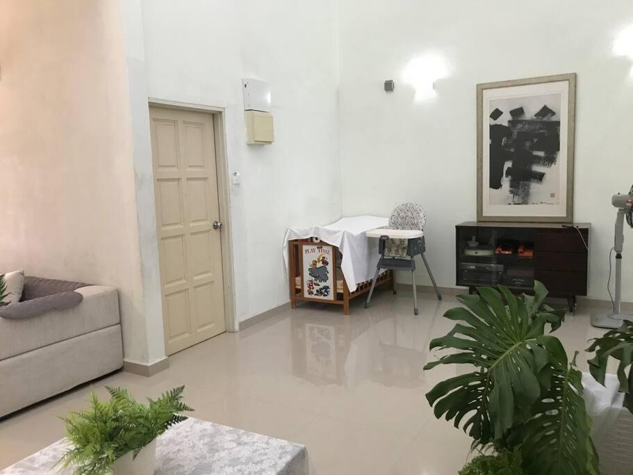 Terrace House Near Stulang Laut Ciq Midvalley Ksl For 7Pax Johor Bahru Luaran gambar